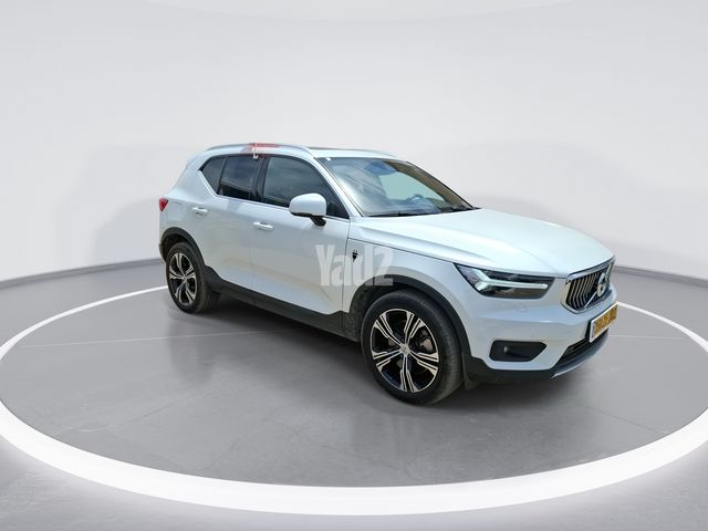 מודעת רכב וולוו XC40 3