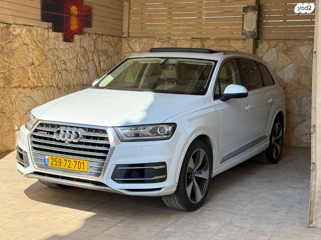 מודעת רכב אאודי Q7