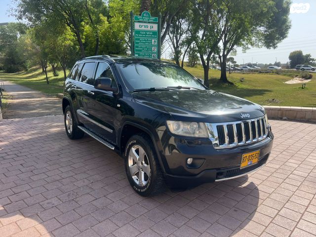 מודעת רכב ג'יפ גרנד צ'ירוקי 2