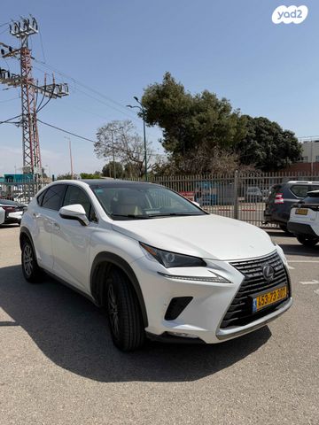 מודעת רכב לקסוס NX