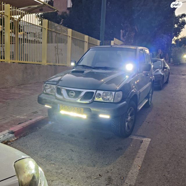 מודעת רכב ניסאן טראנו