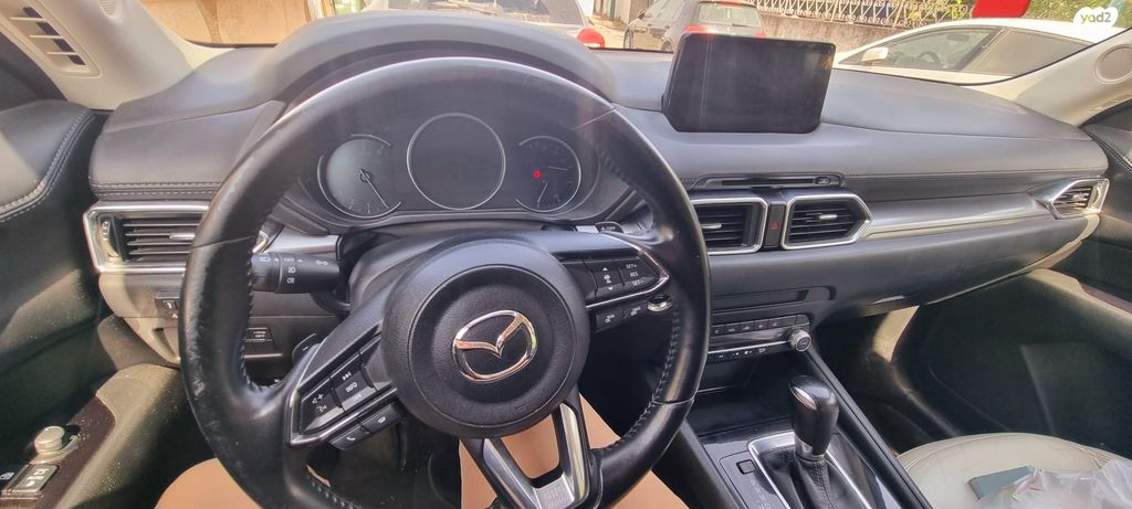 מודעת רכב מאזדה CX-5