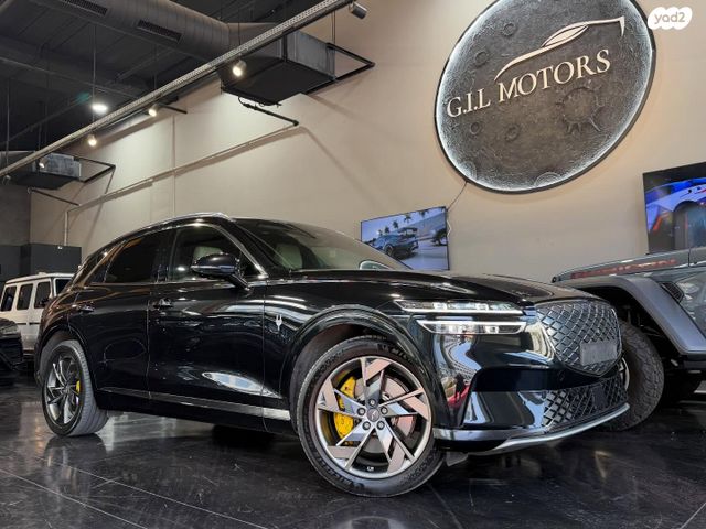 מודעת רכב ג'נסיס GV70