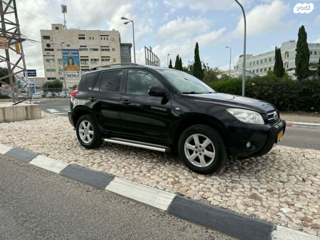 מודעת רכב טויוטה RAV4