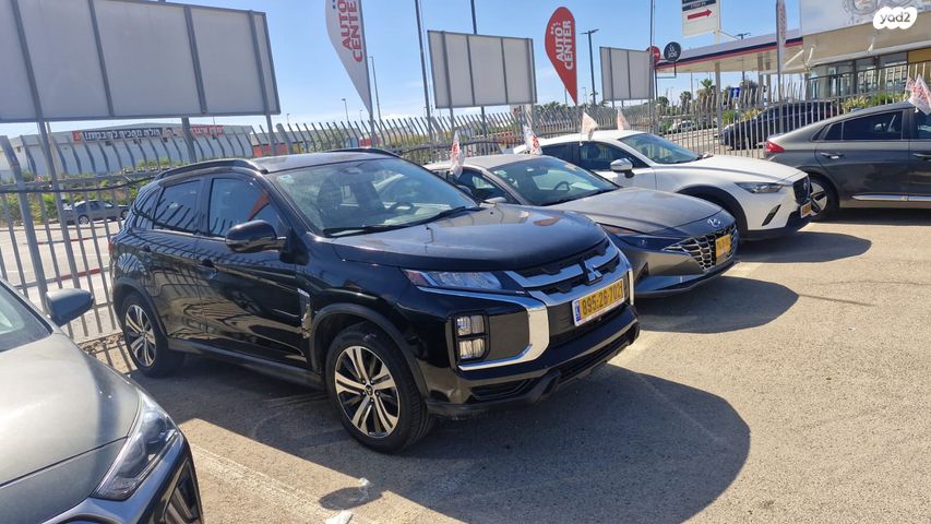 מודעת רכב מיצובישי ASX