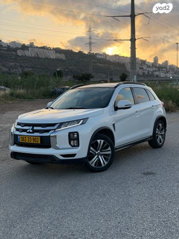 מודעת רכב מיצובישי ASX