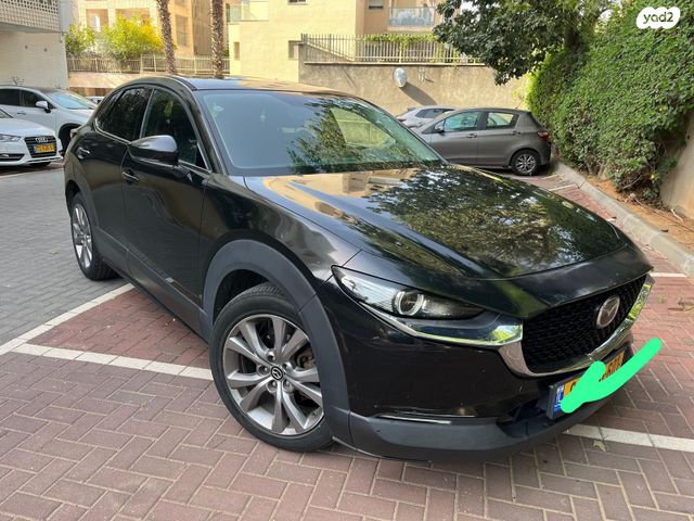 מודעת רכב מאזדה CX-30