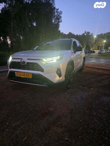 מודעת רכב טויוטה RAV4