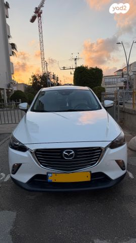 מודעת רכב מאזדה CX-3