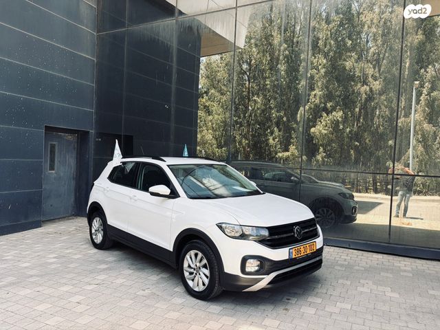 מודעת רכב פולקסווגן T-קרוס