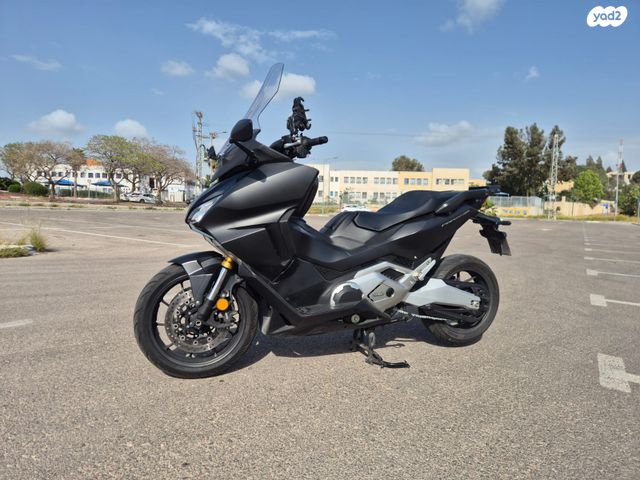 מודעת רכב הונדה פורזה 750