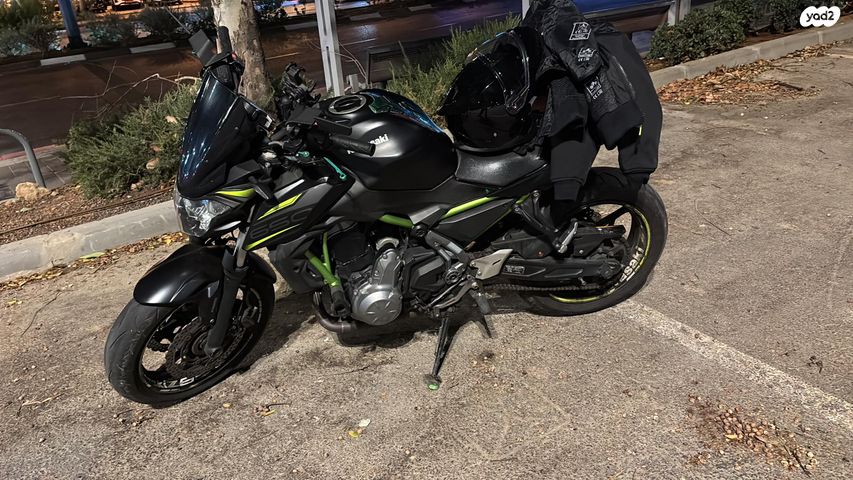 מודעת רכב קאוואסאקי J 300