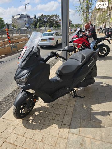 מודעת רכב סאן יאנג ג'וי-מקס 250