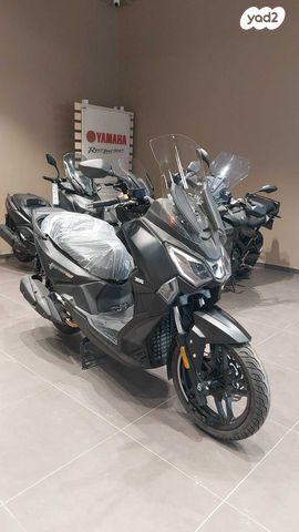 מודעת רכב סאן יאנג ג'וירייד 300 16