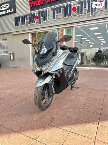 מודעת רכב קימקו AK 550