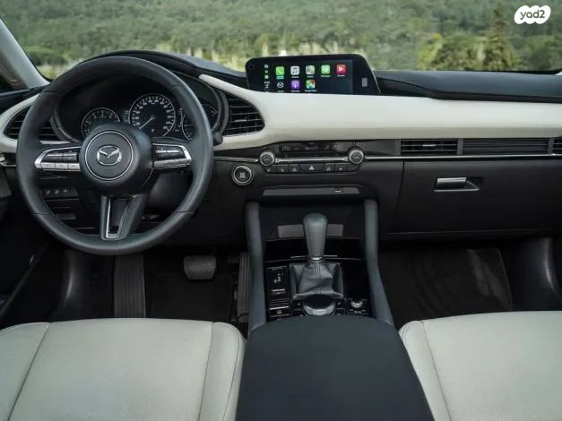 מודעת רכב מאזדה 3