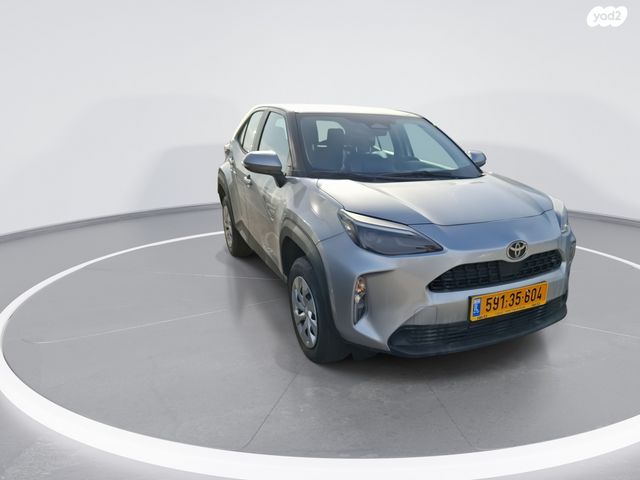 מודעת רכב טויוטה יאריס קרוס 2