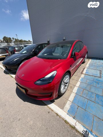 מודעת רכב טסלה מודל 3