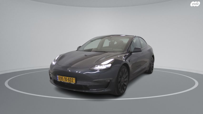 מודעת רכב טסלה מודל 3