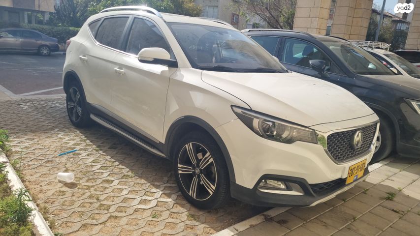 מודעת רכב אם ג'י ZS