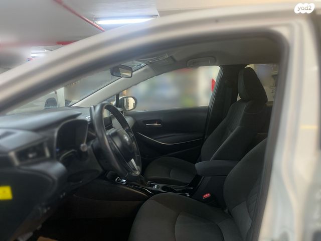 מודעת רכב טויוטה קורולה 1