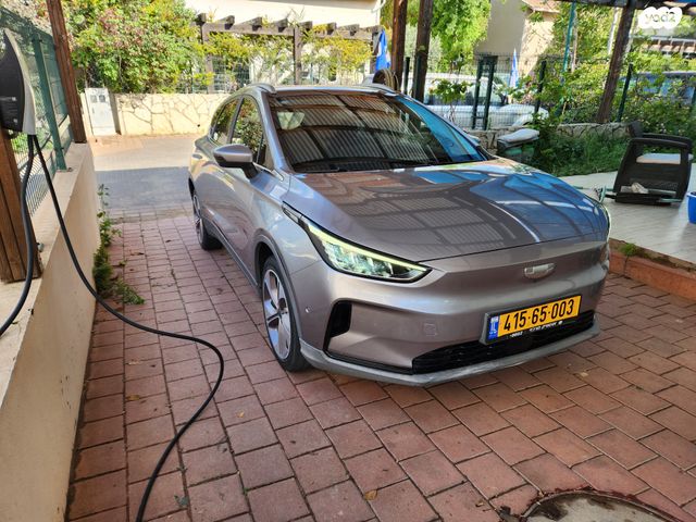 מודעת רכב ג׳ילי Geometry C