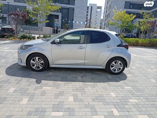 מודעת רכב טויוטה יאריס