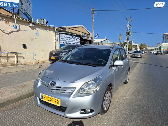 מודעת רכב טויוטה ורסו