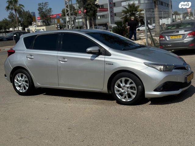 מודעת רכב טויוטה אוריס 1