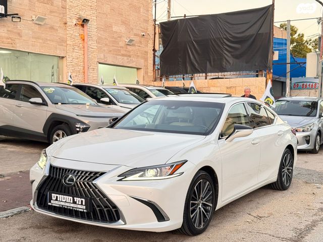 מודעת רכב לקסוס ES