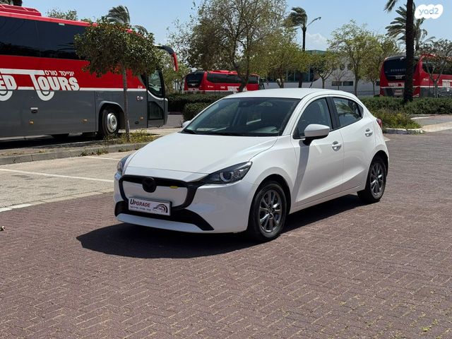 מודעת רכב מאזדה 2