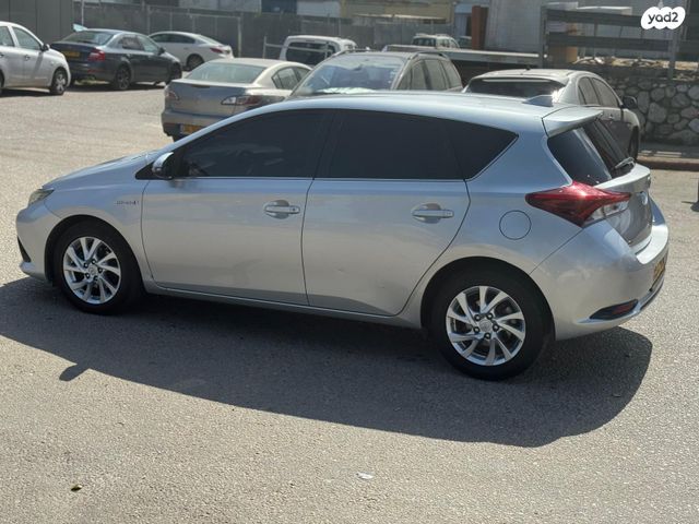 מודעת רכב טויוטה אוריס