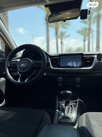 מודעת רכב קיה סטוניק 2