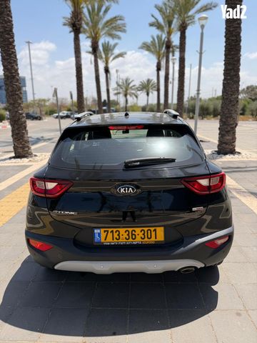 מודעת רכב קיה סטוניק 1