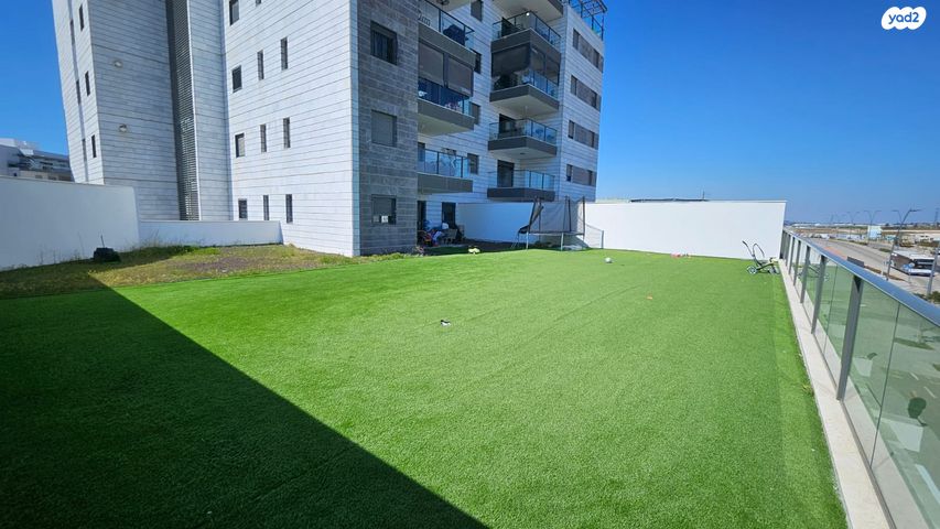 אסתר המלכה 5