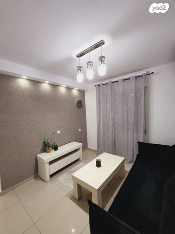 רחבת אחזיה 10