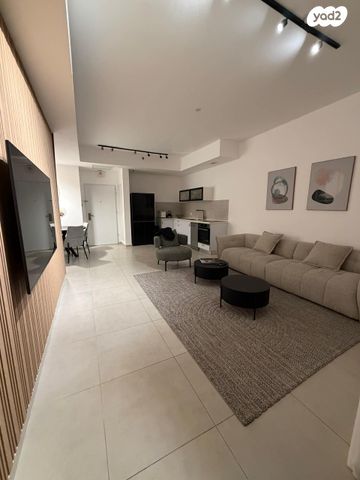 דרך מנחם בגין 158