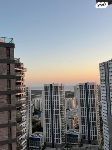 יהורם גאון 5