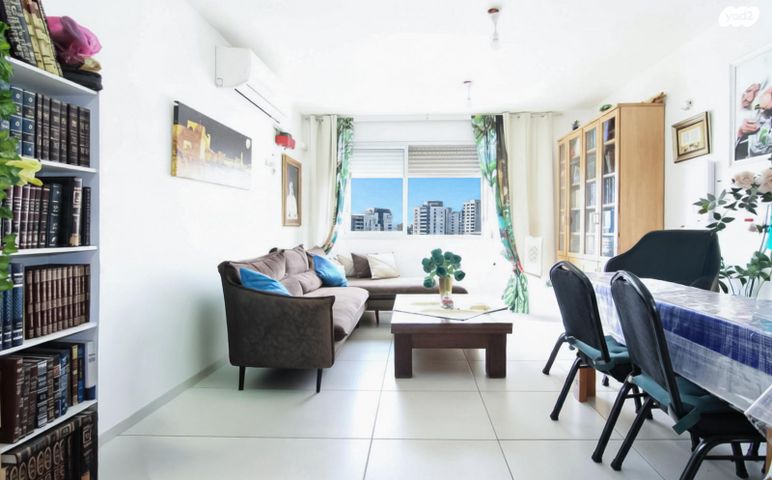 דירה, המחנה הצבאי, קרית מלאכי