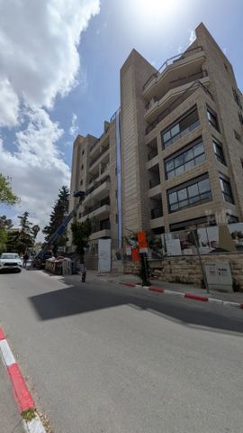 דירה למכירה בירושלים (תיווך) — 2