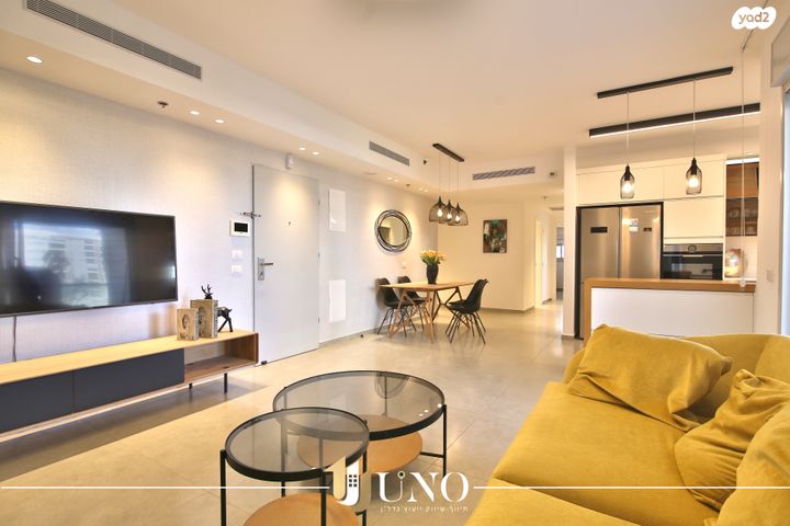 אהוד מנור 11