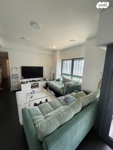 ניסים אלוני 7