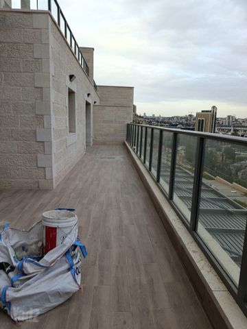 דירה להשכרה בירושלים (תיווך) — 2