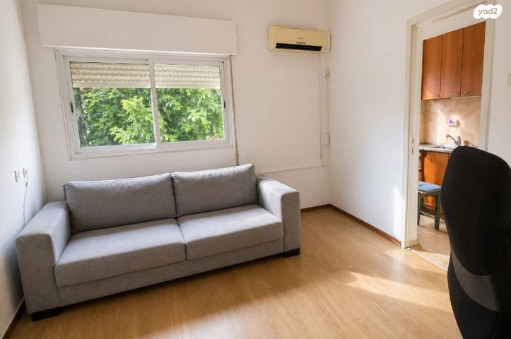 אבן גבירול 35