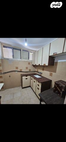 הרב עוזיאל 21