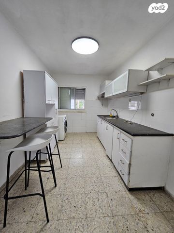 שדרות משה שרת 65