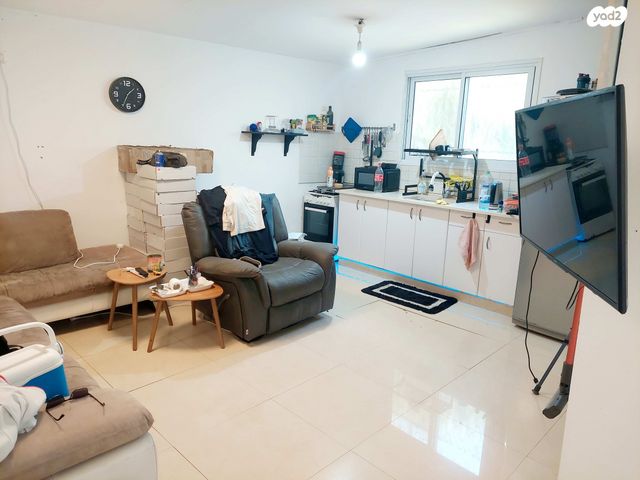 קיבוץ גלויות 