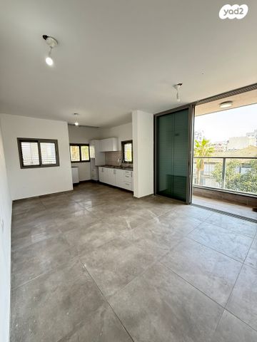 שדרות יצחק גרשטנקורן 28