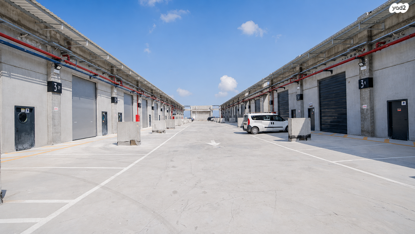 מבני תעשיה, חולון