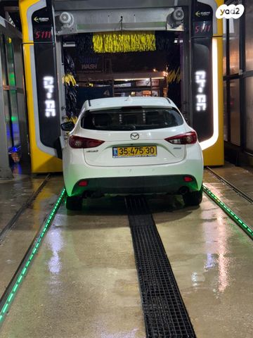 מודעת רכב מאזדה 3